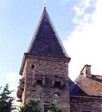 tour manoir.jpg (7211 octets)